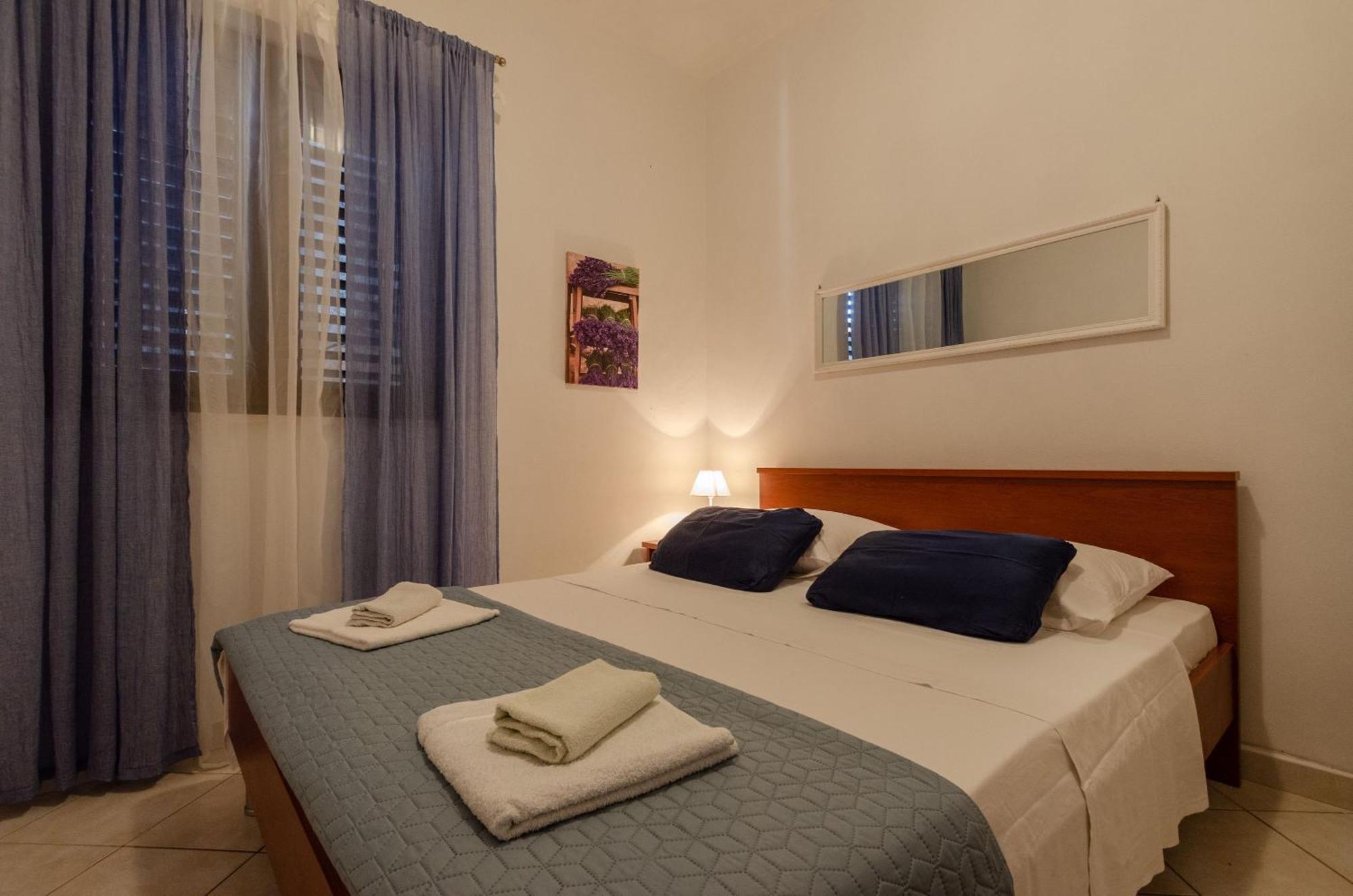 Apartmani Juraj Zavalatica Rom bilde